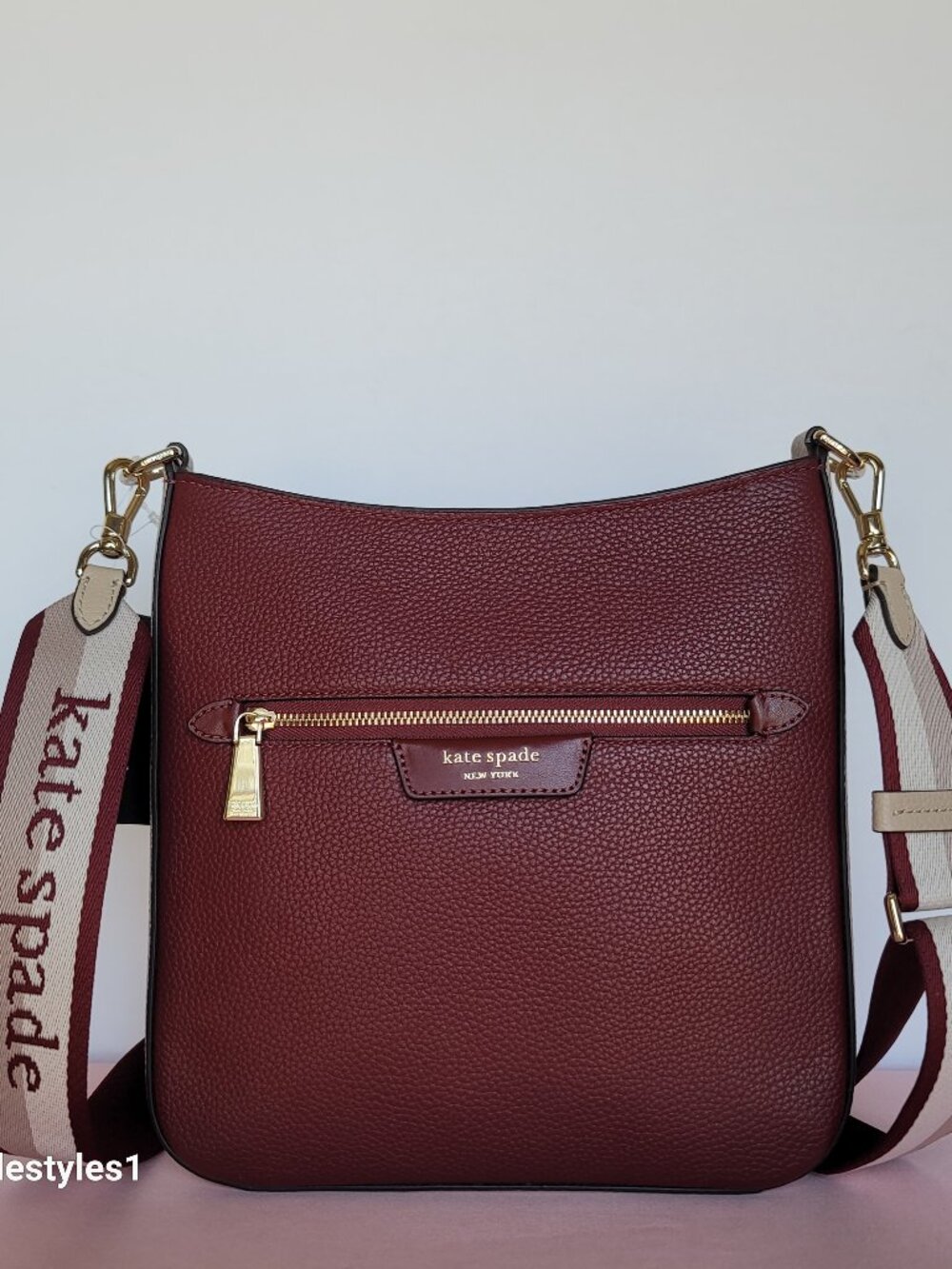 KATE SPADE Hudson Colorblocked Pebbled Leather Messenger Crossbody Bag-Cherry🎈⭐